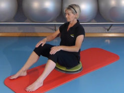 MFT Fit Disc Übung im Sitzen