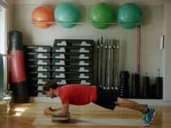 Plank Training mit dem MFT Indoor Board