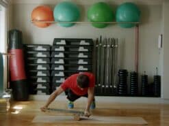 Liegestütz-Training mit dem MFT Indoor Board